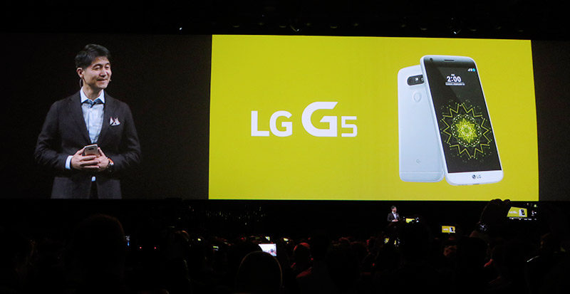 La presentazione dello smartphone LG G5.